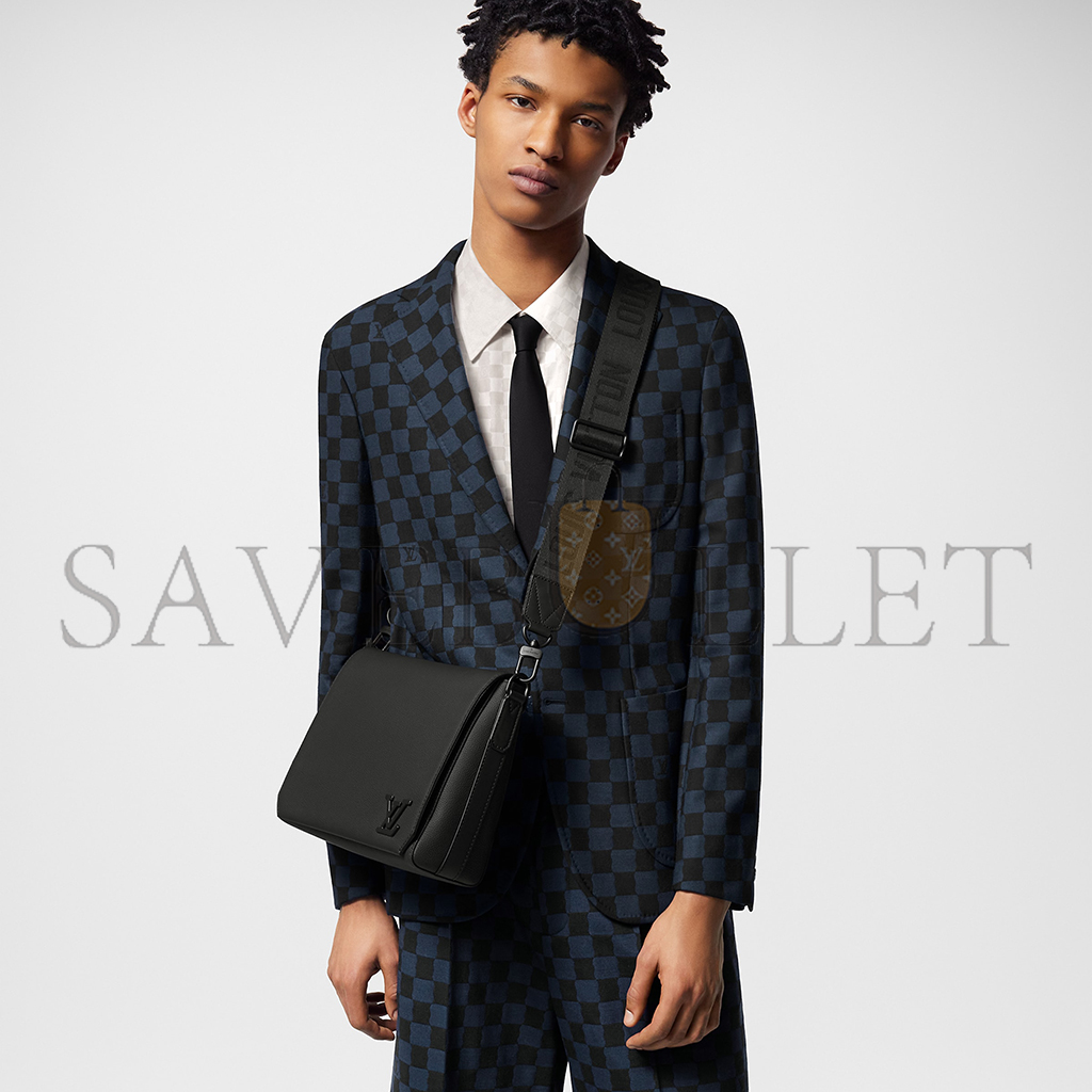 l**is V*t*n takeoff messenger m57080 (28*24*10cm)